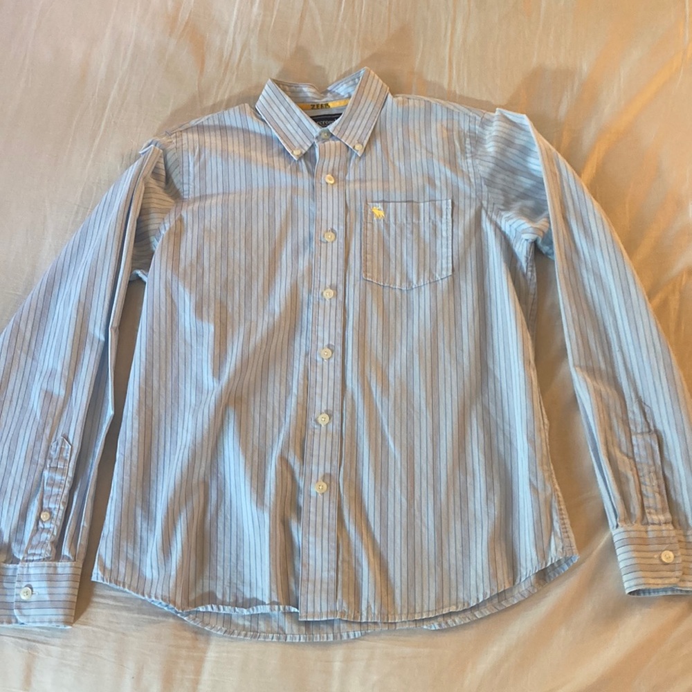 Abercrombie kids XL, mens Small blue striped button up